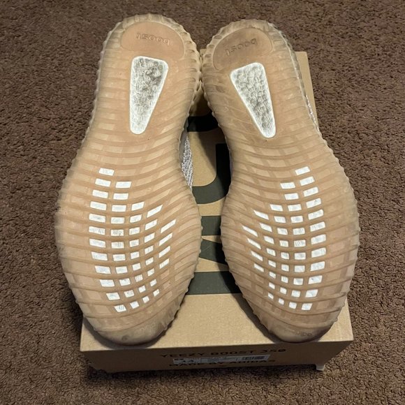 Yeezy Boost 350 V2 Synth - Picture 4 of 4